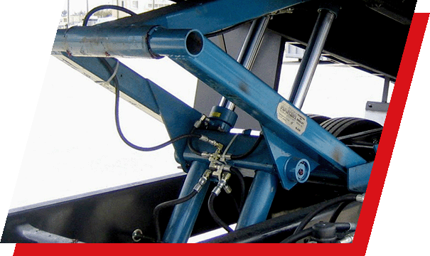 A close up of a Harsh Hoist installed on a Parkhurst truck body